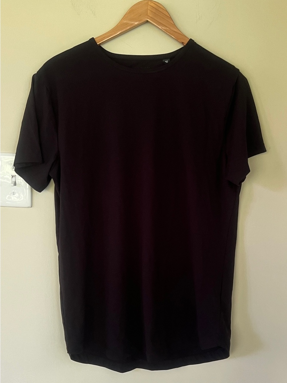 Cuts AO Curve-Hem Mens PYCA Pro Basic Tee, Black, Size L